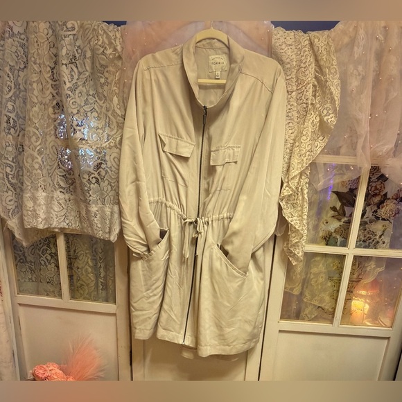 torrid Light Beige Drawstring Trench Coat - Picture 3 of 4